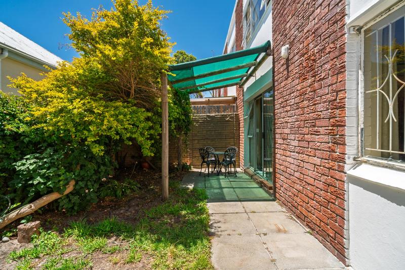 2 Bedroom Property for Sale in Harfield Village Western Cape